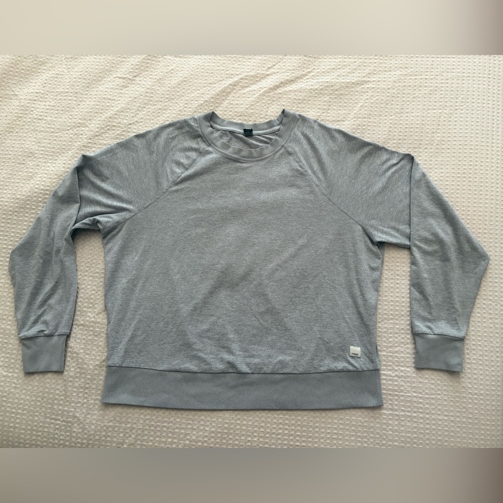 Vuori Long-Sleeve Halo Women's Crew - Size Small